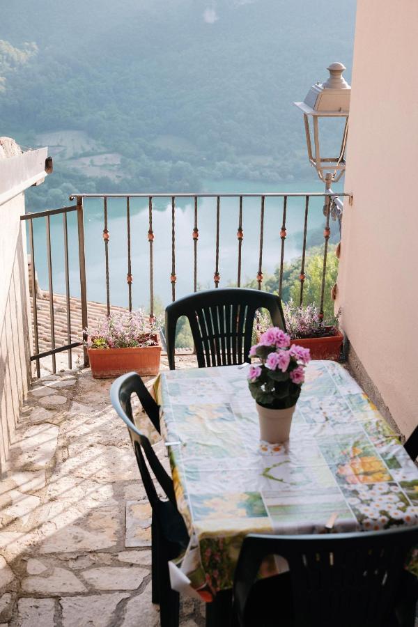 Lago Del Turano - La Taverna Con Cucina Open Space E Free Wi-Fi Ascrea Exterior foto